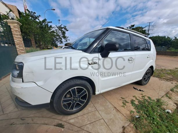 Veículo Zxauto C3 · Viana