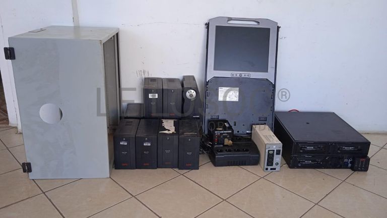 Material Informático ·