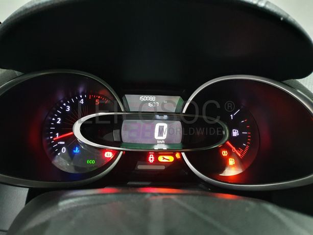 Renault Clio 1.5 DCI · Ano 2014