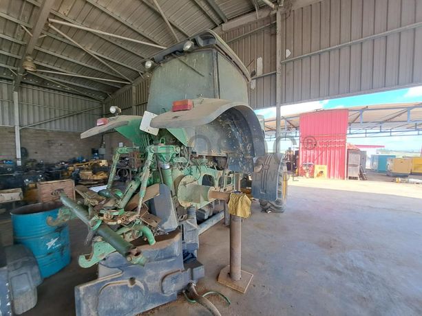 Trator agrícola John Deer 7830 · Samba Caju