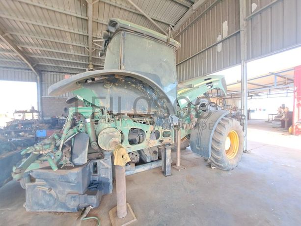 Trator agrícola John Deer 7830 · Samba Caju