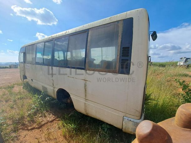 Autocarro Nissan Civillian · Samba Caju