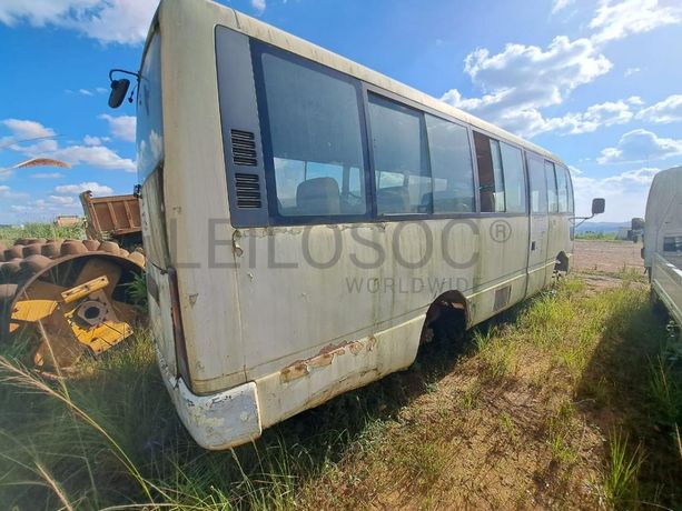 Autocarro Nissan Civillian · Samba Caju