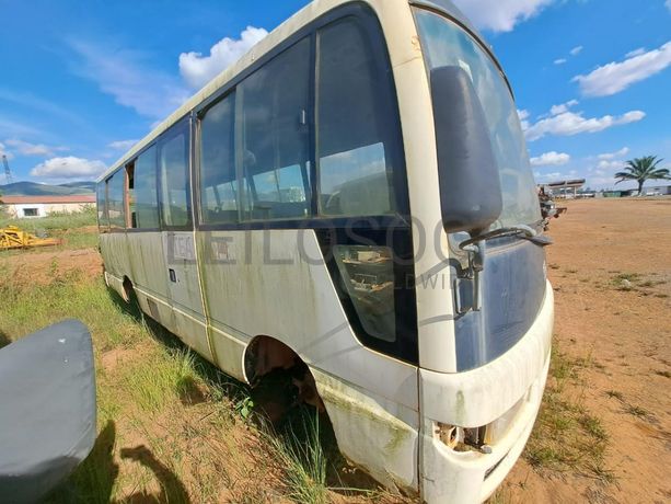 Autocarro Nissan Civillian · Samba Caju