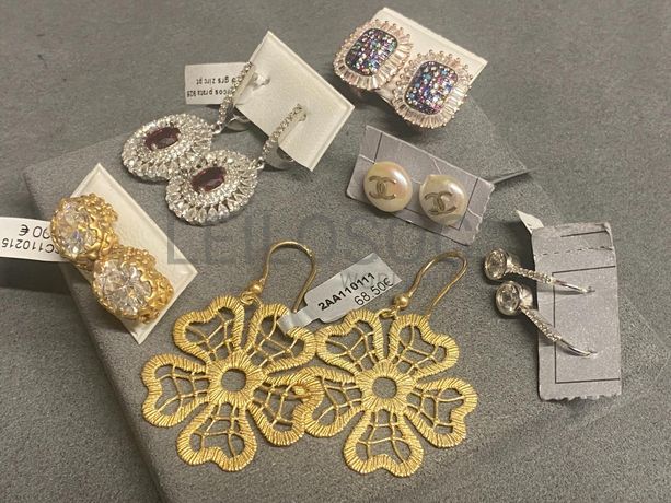 Brincos em prata e outros materiais