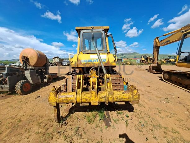Buldózer Komatsu D65E-12 · Samba Caju