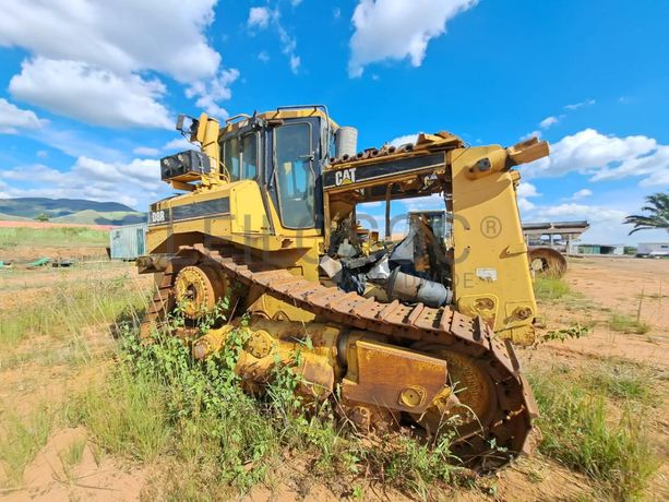 Buldózer Caterpillar D8R · Samba Caju