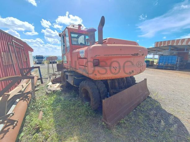 Escavadora de Pneus Fiat Hitachi FH150W.3 · Samba Caju