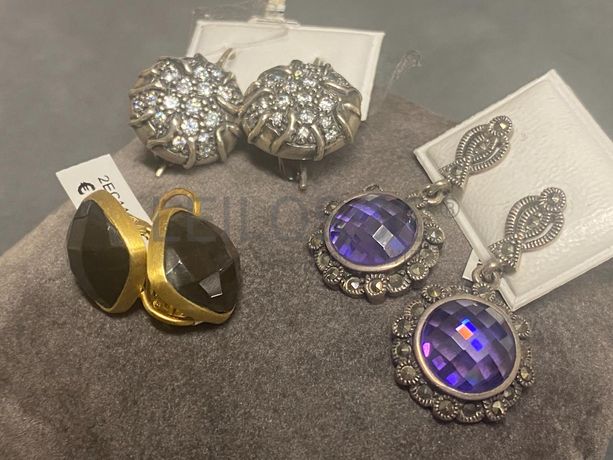 Brincos em prata e outros materiais