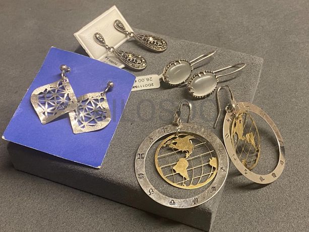 Brincos em prata e outros materiais