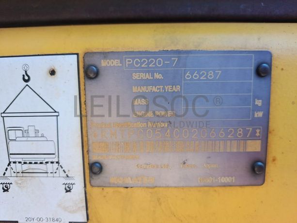 Escavadora de rastos Komatsu PC220 -7 · Samba Caju