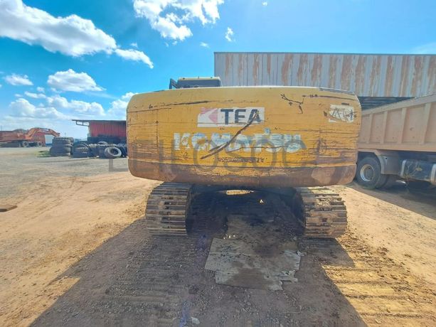 Escavadora de rastos Komatsu PC220 -7 · Samba Caju