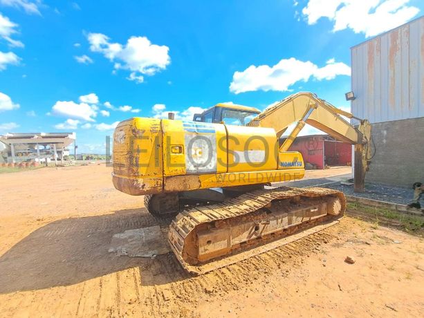Escavadora de rastos Komatsu PC220 -7 · Samba Caju