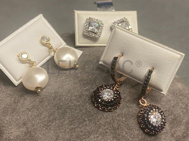 Brincos em prata e outros materiais