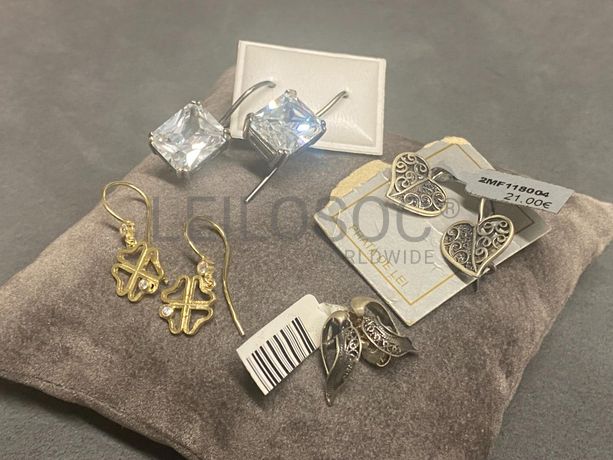 Brincos em prata e outros materiais