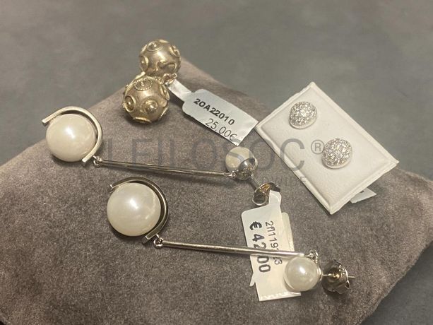 Brincos em prata e outros materiais