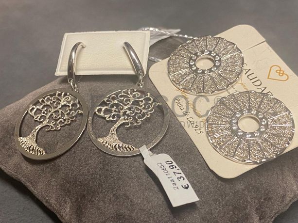 Brincos em prata e outros materiais