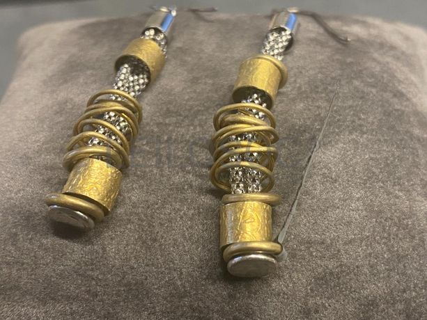 Brincos em prata e outros materiais