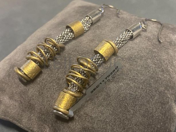 Brincos em prata e outros materiais