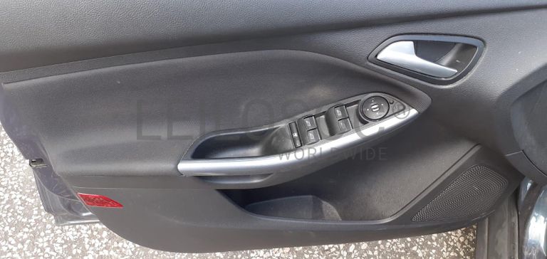 Ford Focus 1.6 TDCI · Ano 2013