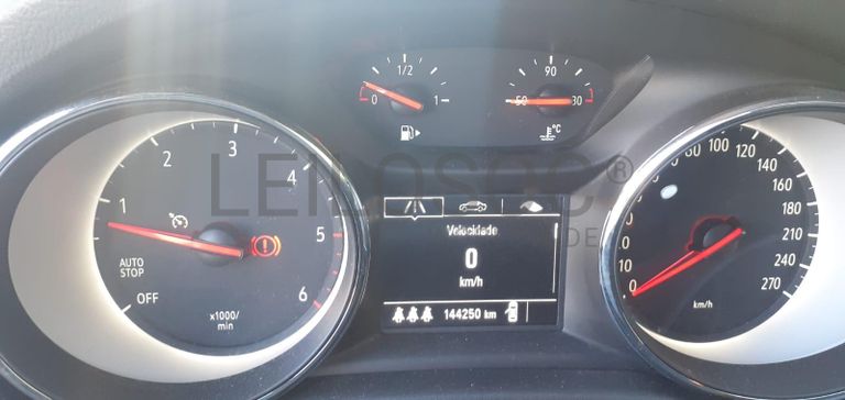 Opel Astra 1.6 CDTI · Ano 2017