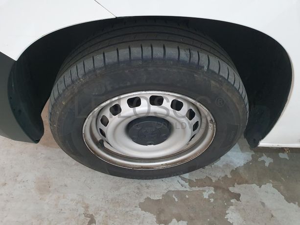 Peugeot Partner 1.5 HDI · Ano 2020