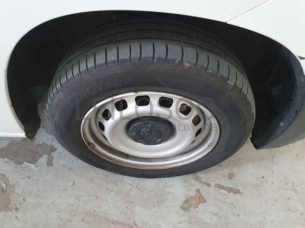 Peugeot Partner 1.5 HDI · Ano 2020