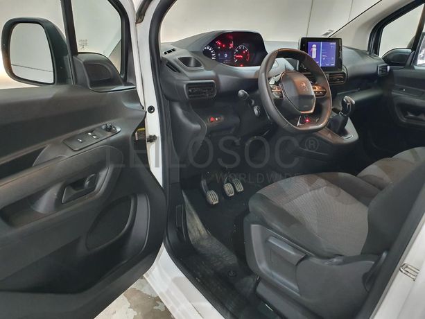 Peugeot Partner 1.5 HDI · Ano 2020