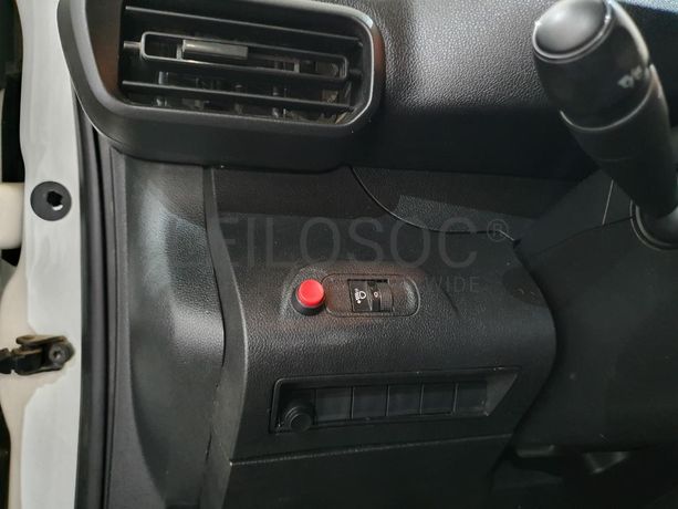 Peugeot Partner 1.5 HDI · Ano 2020