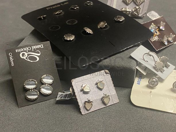 Brincos em prata e outros materiais