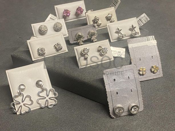 Brincos em prata e outros materiais