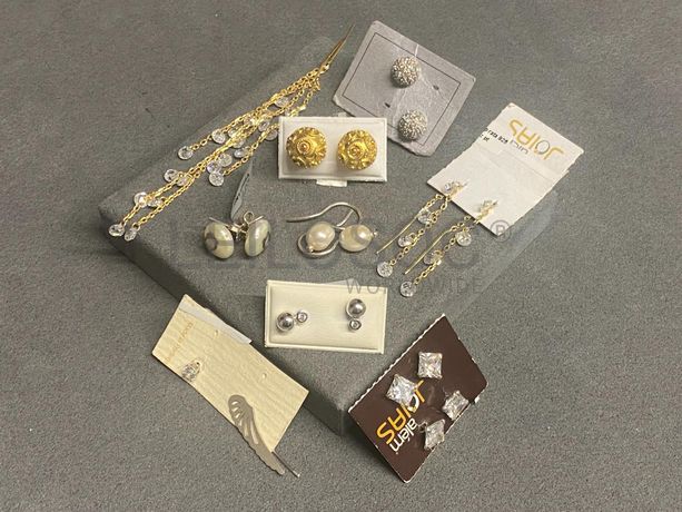 Brincos em prata e outros materiais