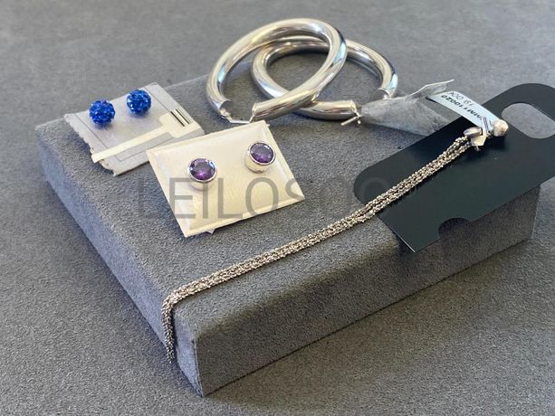 Brincos em prata e outros materiais