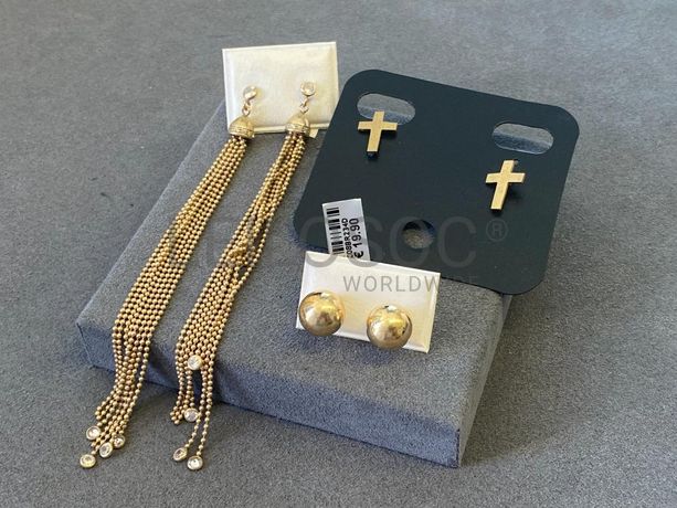 Brincos em prata e outros materiais