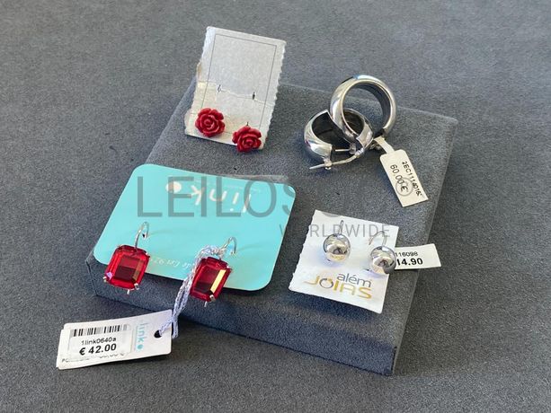 Brincos em prata e outros materiais