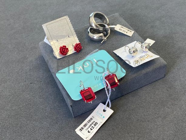 Brincos em prata e outros materiais