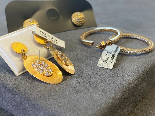 Brincos em prata e outros materiais