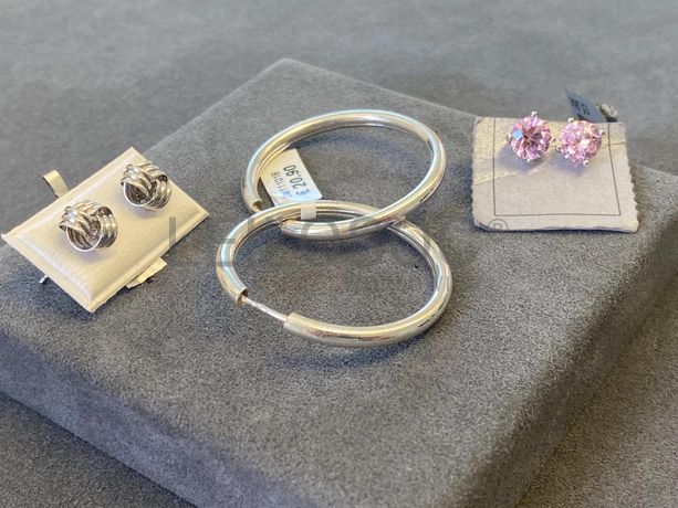 Brincos em prata e outros materiais