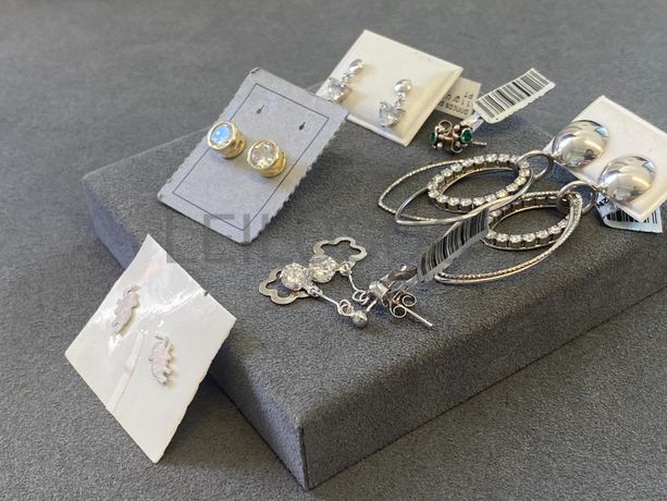 Brincos em prata e outros materiais