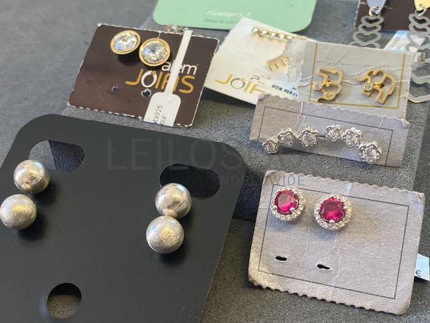 Brincos em prata e outros materiais