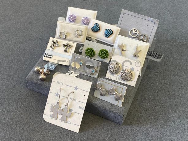 Brincos em prata e outros materiais