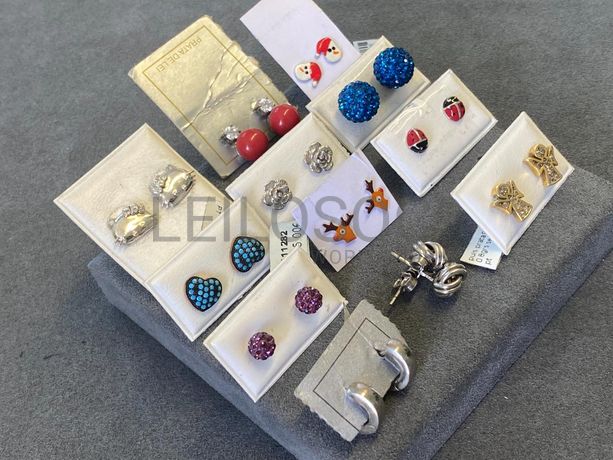 Brincos em prata e outros materiais