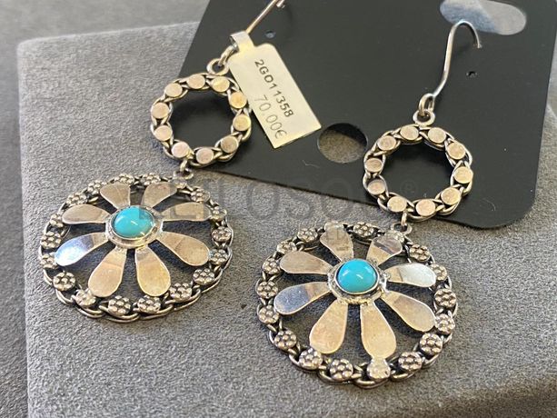 Brincos em prata e outros materiais