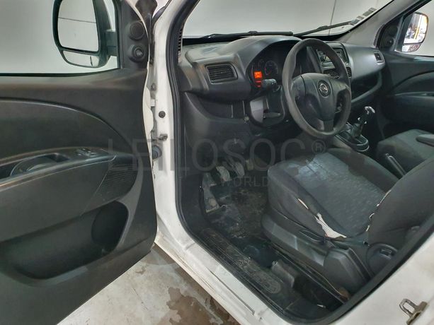 Opel Combo 1.6 CDTI · Ano 2017