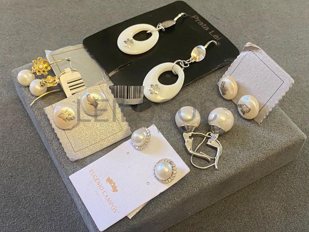 Brincos em prata e outros materiais