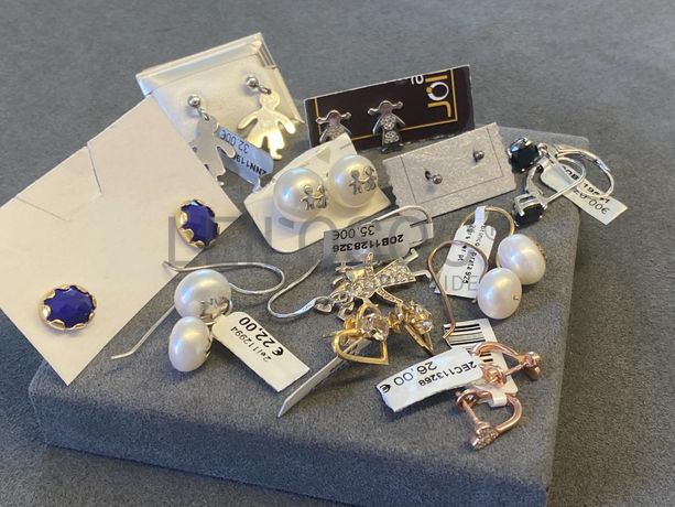 Brincos em prata e outros materiais