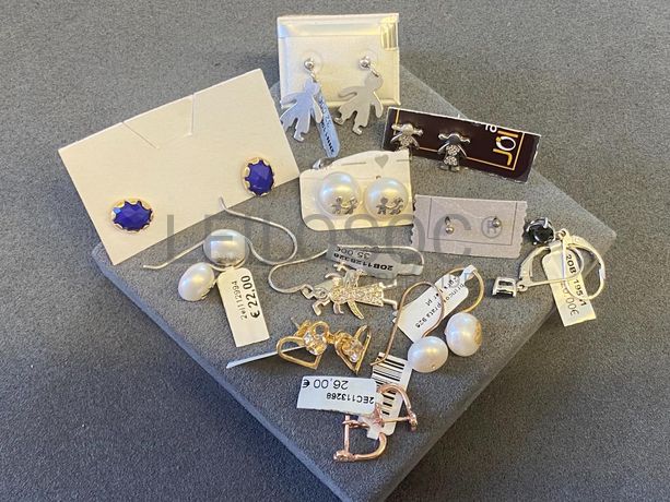 Brincos em prata e outros materiais