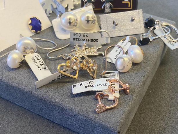 Brincos em prata e outros materiais