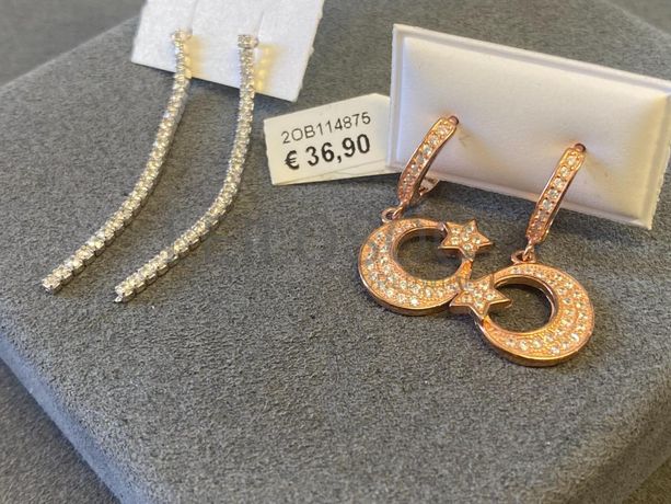 Brincos em prata e outros materiais