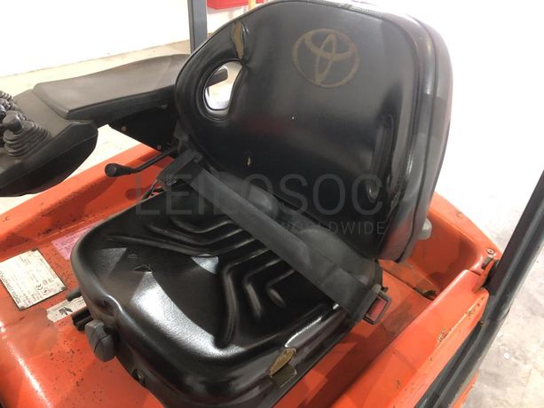 Empilhador Toyota 7FBEST15